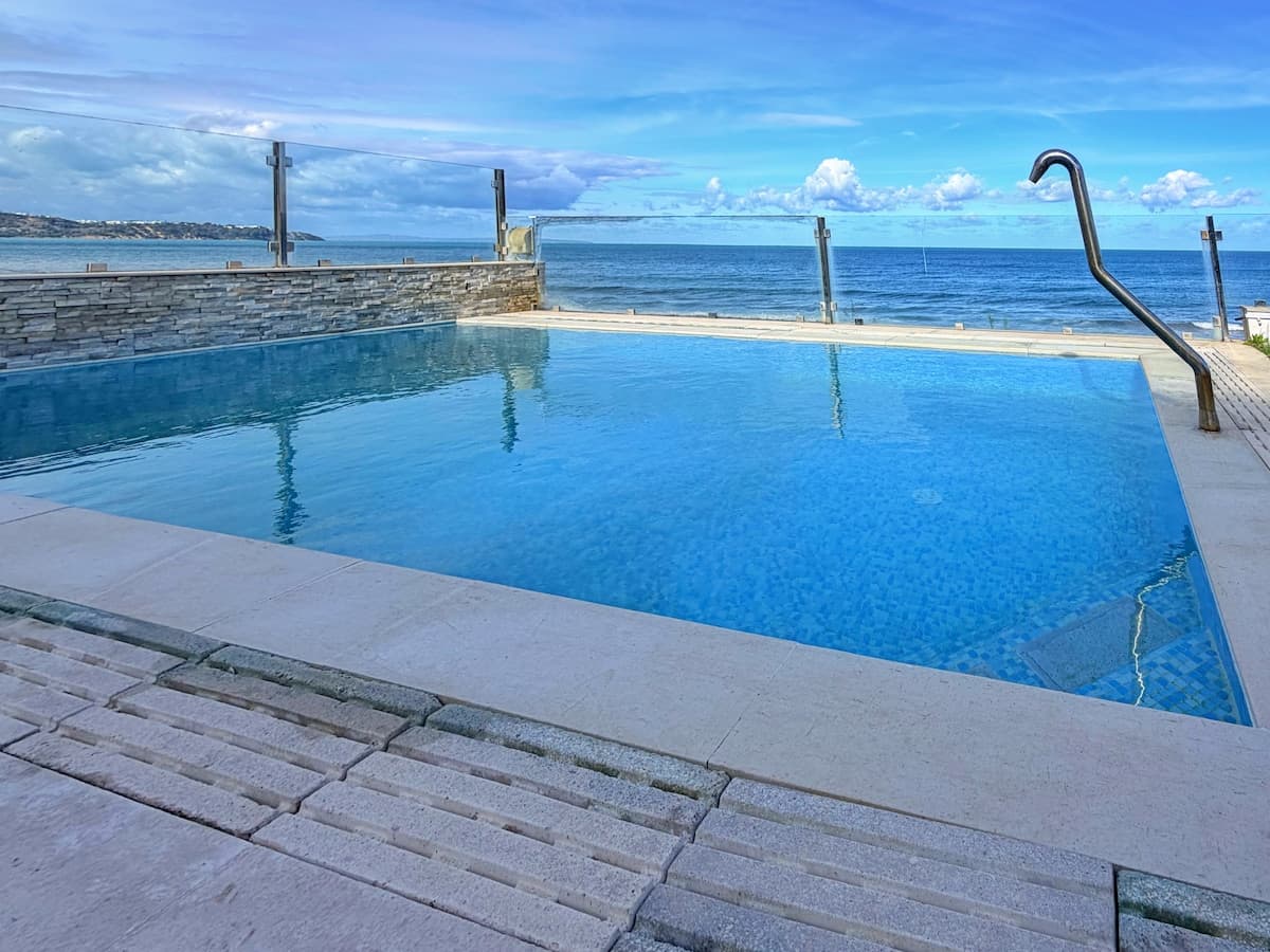 Stairs to Marsa beach, 4 rooms with pool - image 5