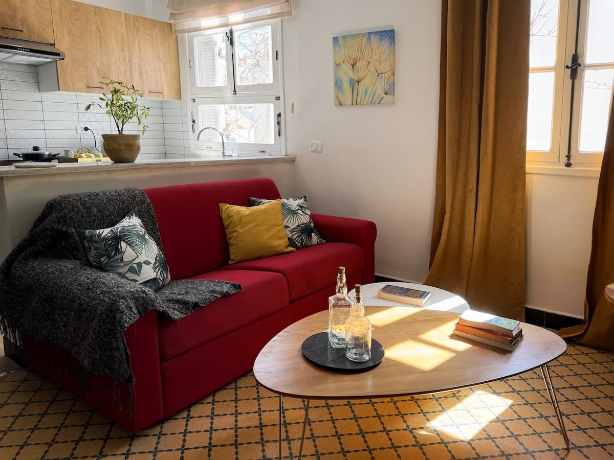 Chic apartment in the centre of Marsa - image 2