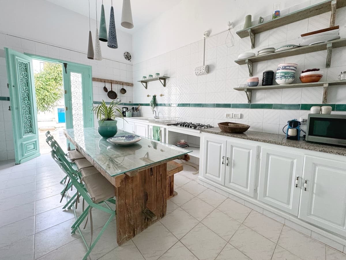 Charming waterfront house with pool — Marsa Plage · Photo 17